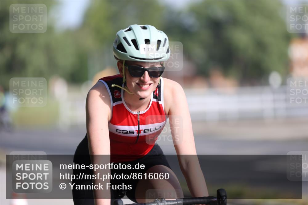 17.08.2025 - KN Förde Triathlon 2025 Yannick Fuchs http://msf.ph/oto/8616060 17.08.2025 09:33:52 Radfahren 135, 142, 171, 249, 135 meine-sportfotos.de