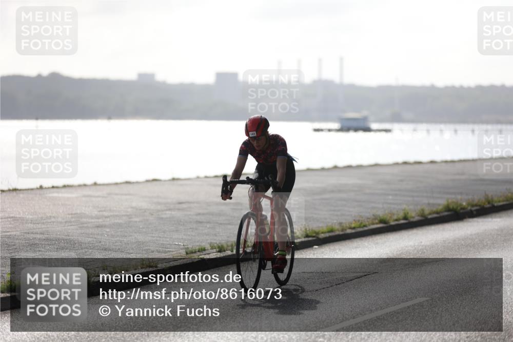 17.08.2025 - KN Förde Triathlon 2025 Yannick Fuchs http://msf.ph/oto/8616073 17.08.2025 09:34:02 Radfahren 143, 147 meine-sportfotos.de
