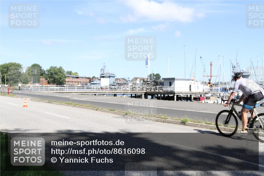 17.08.2025 - KN Förde Triathlon 2025 Yannick Fuchs http://msf.ph/oto/8616098 17.08.2025 11:32:34 Radfahren 324, 364, 375, 604 meine-sportfotos.de