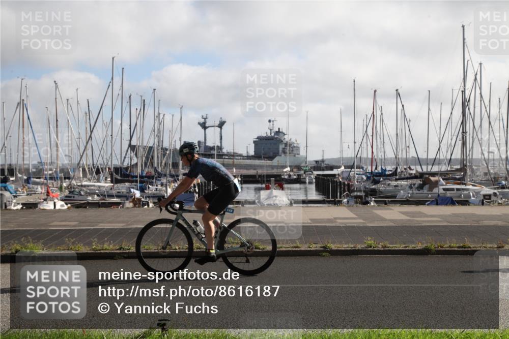 17.08.2025 - KN Förde Triathlon 2025 Yannick Fuchs http://msf.ph/oto/8616187 17.08.2025 09:31:29 Radfahren 104, 120, 127, 136, 148, 170, 190, 196, 211, 215, 230, 235 meine-sportfotos.de