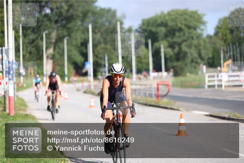 17.08.2025 - KN Förde Triathlon 2025 Yannick Fuchs http://msf.ph/oto/8616249 17.08.2025 09:34:58 Radfahren 128, 145, 146, 151, 166, 122 meine-sportfotos.de
