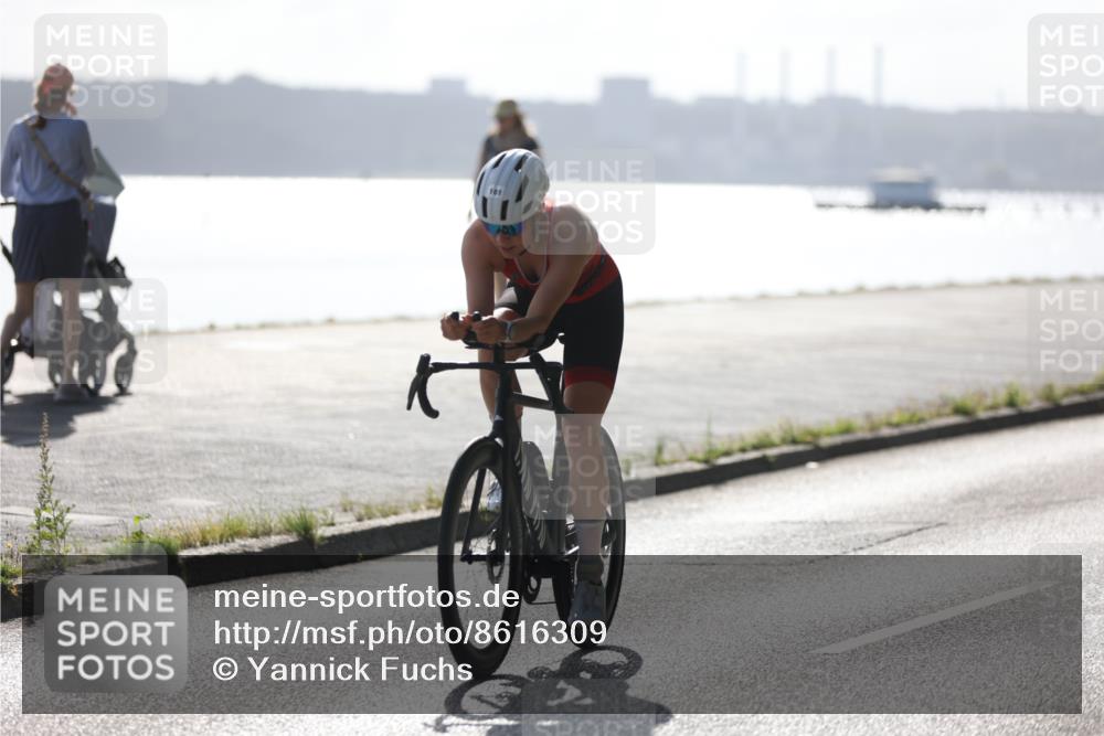 17.08.2025 - KN Förde Triathlon 2025 Yannick Fuchs http://msf.ph/oto/8616309 17.08.2025 09:35:11 Radfahren 101, 144, 194, 151 meine-sportfotos.de