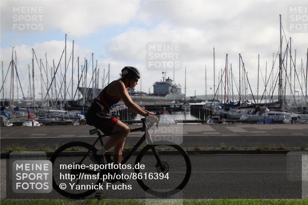 17.08.2025 - KN Förde Triathlon 2025 Yannick Fuchs http://msf.ph/oto/8616394 17.08.2025 09:33:35 Radfahren 120, 231, 237 meine-sportfotos.de