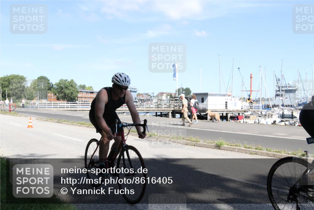 17.08.2025 - KN Förde Triathlon 2025 Yannick Fuchs http://msf.ph/oto/8616405 17.08.2025 11:35:35 Radfahren 288, 308, 323, 356, 370, 373, 614, 629 meine-sportfotos.de
