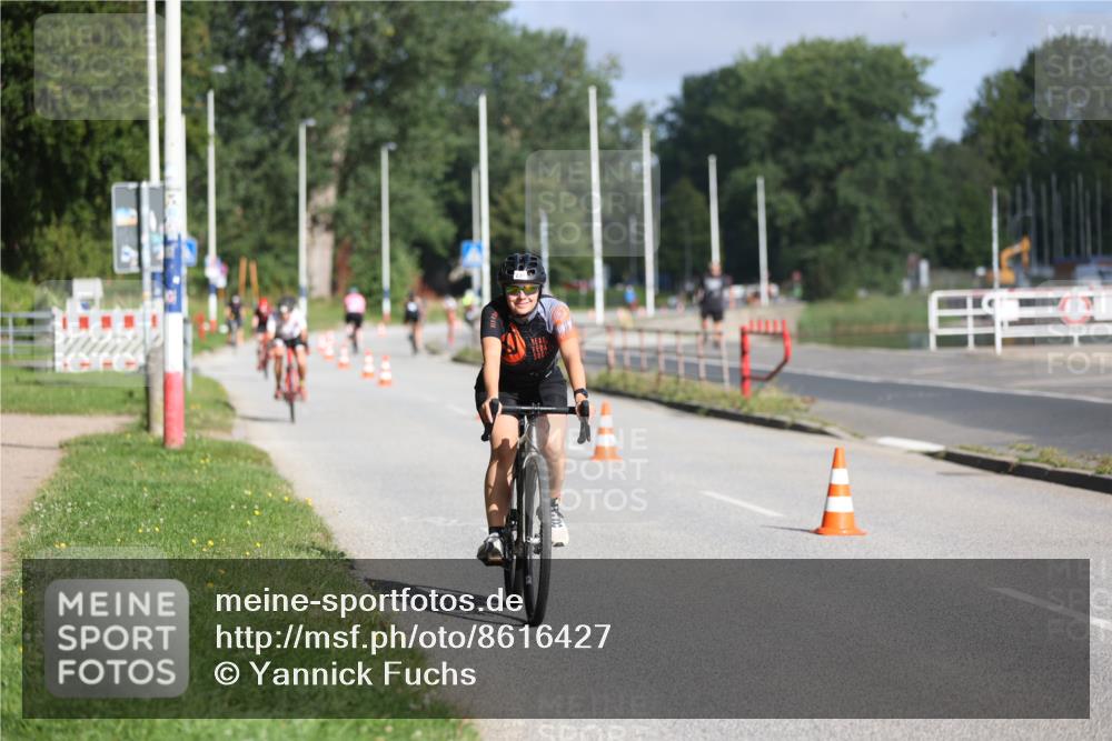 17.08.2025 - KN Förde Triathlon 2025 Yannick Fuchs http://msf.ph/oto/8616427 17.08.2025 09:35:48 Radfahren 116, 135, 140, 143, 168, 180, 231, 249, 135, 142 meine-sportfotos.de