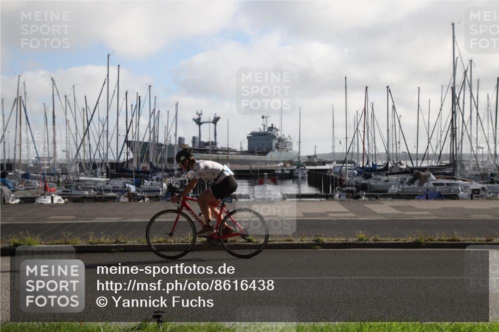 17.08.2025 - KN Förde Triathlon 2025 Yannick Fuchs http://msf.ph/oto/8616438 17.08.2025 09:33:54 Radfahren 135, 142, 171, 249 meine-sportfotos.de