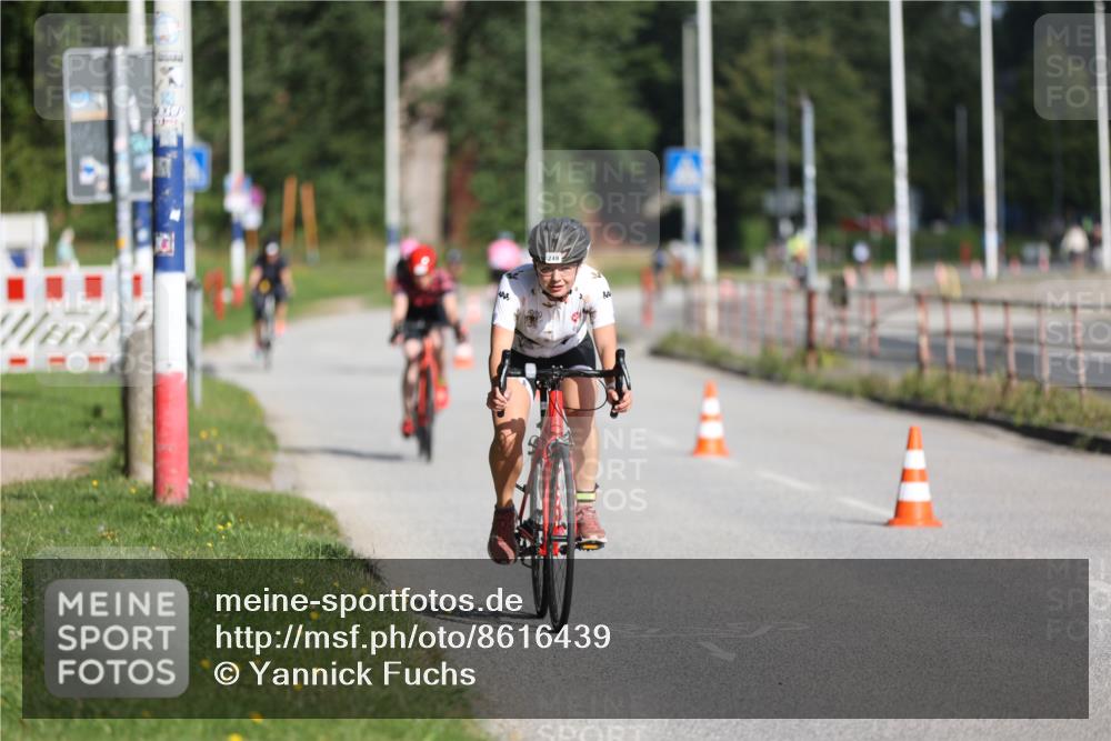 17.08.2025 - KN Förde Triathlon 2025 Yannick Fuchs http://msf.ph/oto/8616439 17.08.2025 09:35:50 Radfahren 116, 140, 143, 159, 168, 180, 231, 249, 135, 142 meine-sportfotos.de