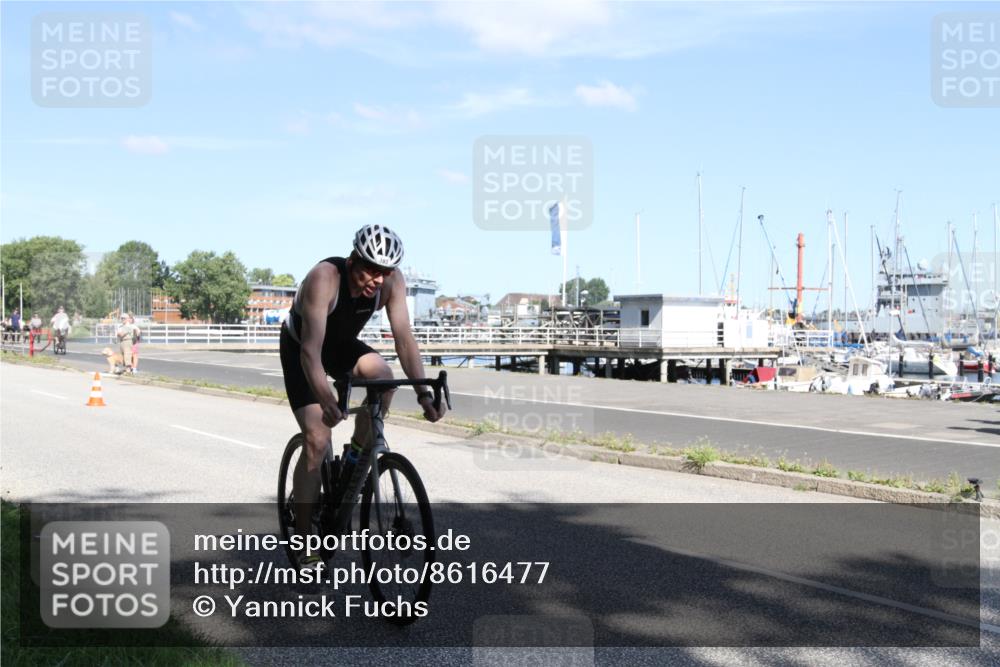 17.08.2025 - KN Förde Triathlon 2025 Yannick Fuchs http://msf.ph/oto/8616477 17.08.2025 11:36:27 Radfahren 285, 303, 328, 351, 367, 618, 621, 622, 630, 639 meine-sportfotos.de