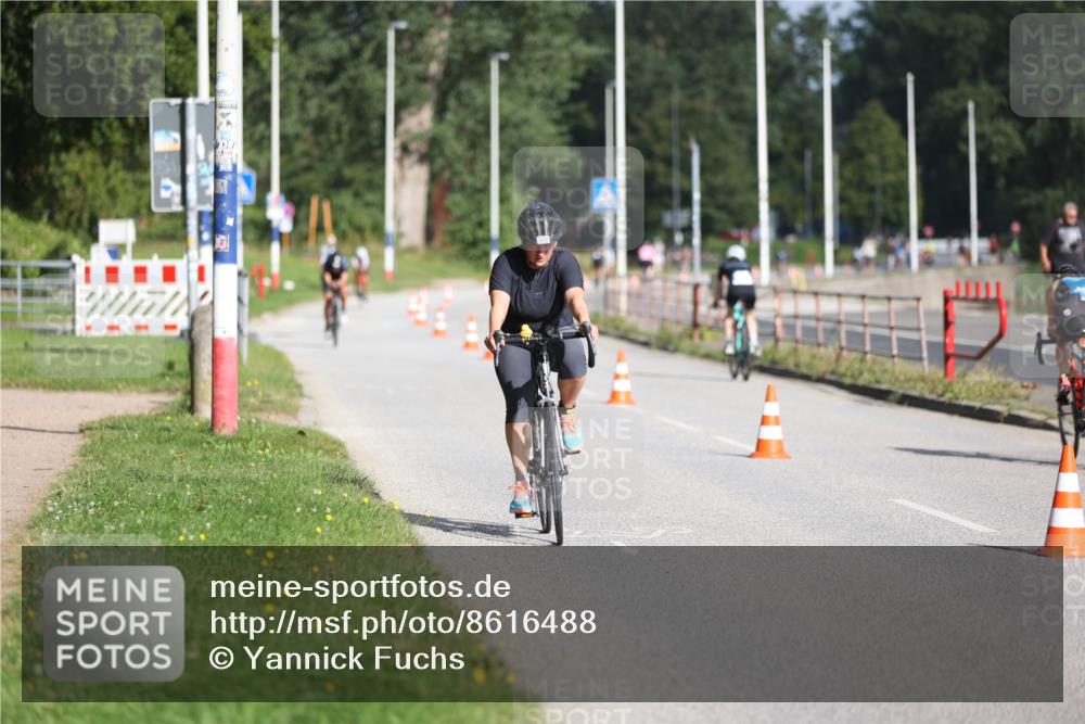 17.08.2025 - KN Förde Triathlon 2025 Yannick Fuchs http://msf.ph/oto/8616488 17.08.2025 09:35:58 Radfahren 105, 139, 159, 168, 253, 116, 140, 143, 180, 249 meine-sportfotos.de