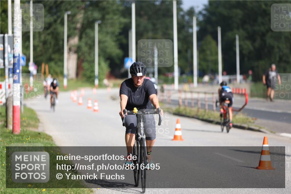 17.08.2025 - KN Förde Triathlon 2025 Yannick Fuchs http://msf.ph/oto/8616495 17.08.2025 09:35:59 Radfahren 105, 139, 159, 168, 253, 116, 143, 168, 180, 249 meine-sportfotos.de