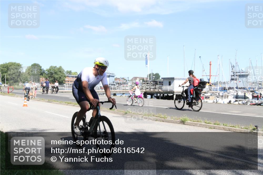17.08.2025 - KN Förde Triathlon 2025 Yannick Fuchs http://msf.ph/oto/8616542 17.08.2025 11:36:55 Radfahren 323, 349, 361, 372, 382, 619, 624 meine-sportfotos.de