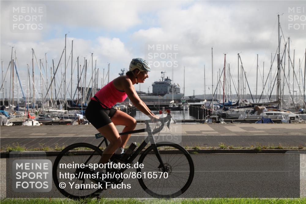 17.08.2025 - KN Förde Triathlon 2025 Yannick Fuchs http://msf.ph/oto/8616570 17.08.2025 09:35:45 Radfahren 135, 142, 231 meine-sportfotos.de