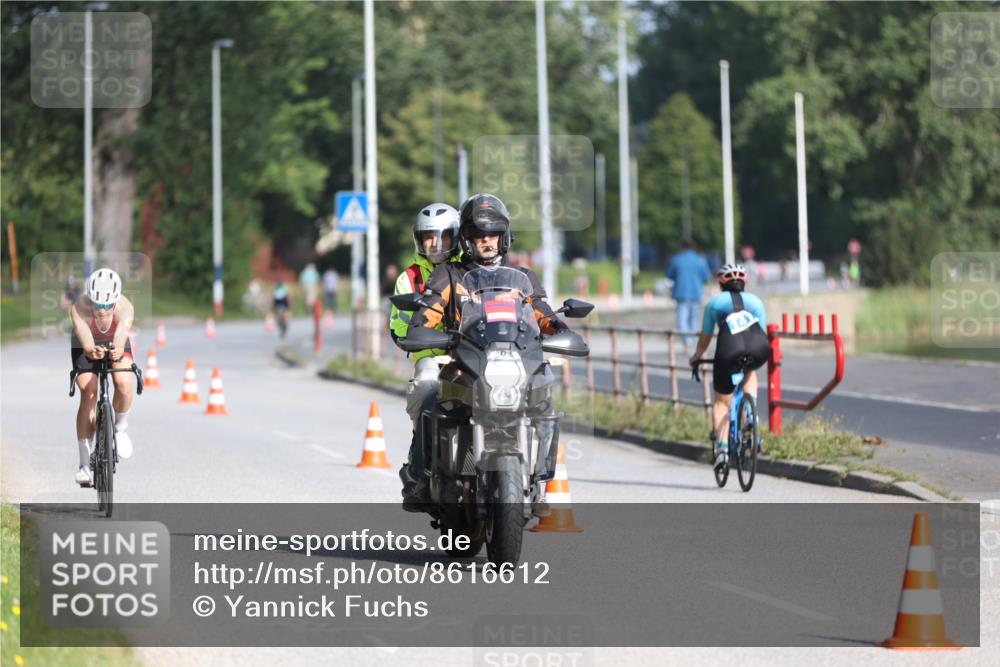 17.08.2025 - KN Förde Triathlon 2025 Yannick Fuchs http://msf.ph/oto/8616612 17.08.2025 09:36:46 Radfahren 101, 141, 166 meine-sportfotos.de
