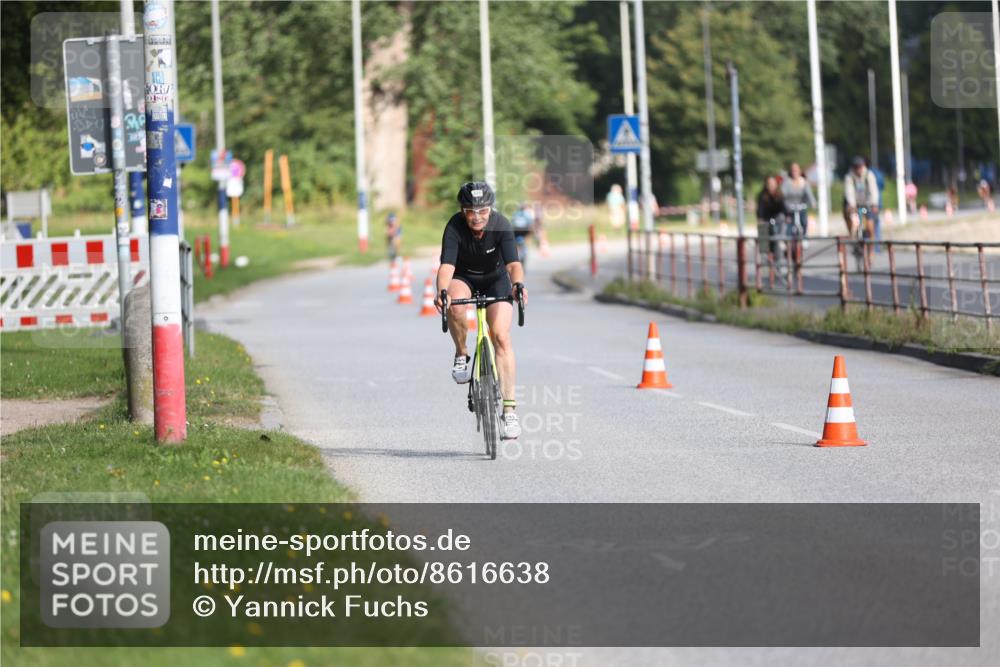 17.08.2025 - KN Förde Triathlon 2025 Yannick Fuchs http://msf.ph/oto/8616638 17.08.2025 09:36:57 Radfahren 137, 144, 173, 185, 187, 204, 101 meine-sportfotos.de