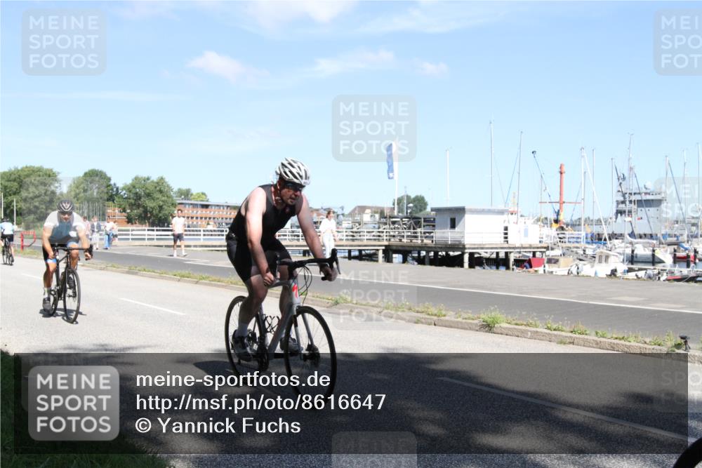 17.08.2025 - KN Förde Triathlon 2025 Yannick Fuchs http://msf.ph/oto/8616647 17.08.2025 11:38:09 Radfahren 285, 297, 319, 337, 352, 359, 612, 618, 622, 630 meine-sportfotos.de