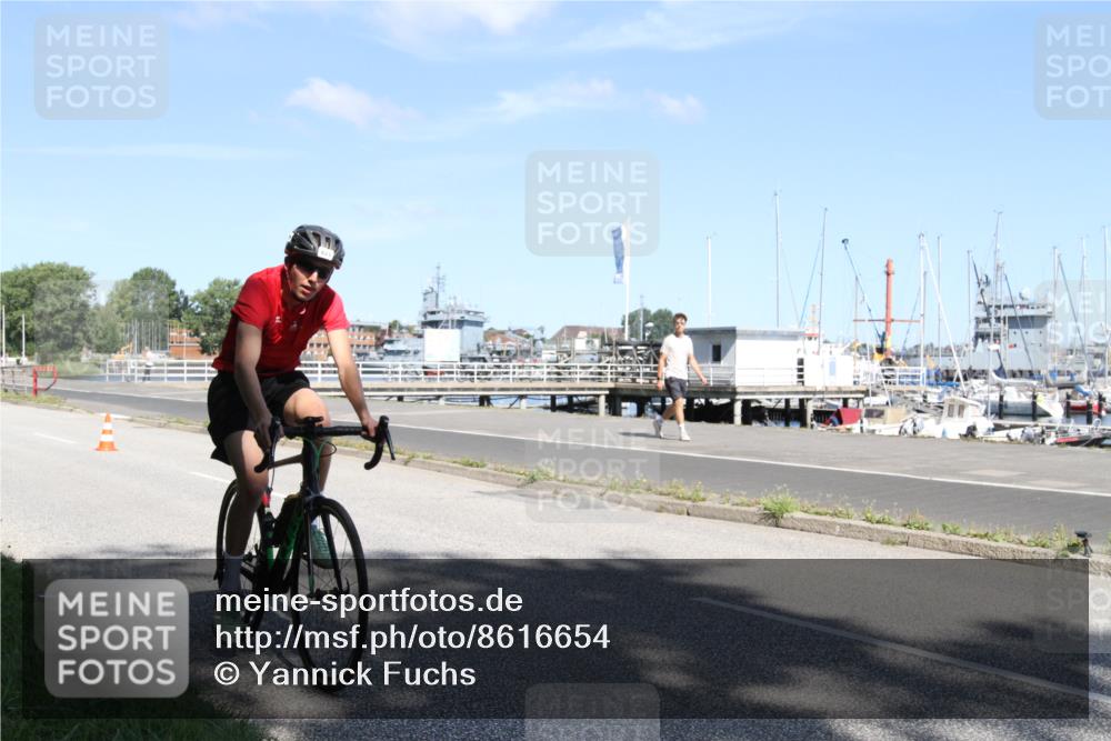 17.08.2025 - KN Förde Triathlon 2025 Yannick Fuchs http://msf.ph/oto/8616654 17.08.2025 11:38:18 Radfahren 297, 618, 621 meine-sportfotos.de