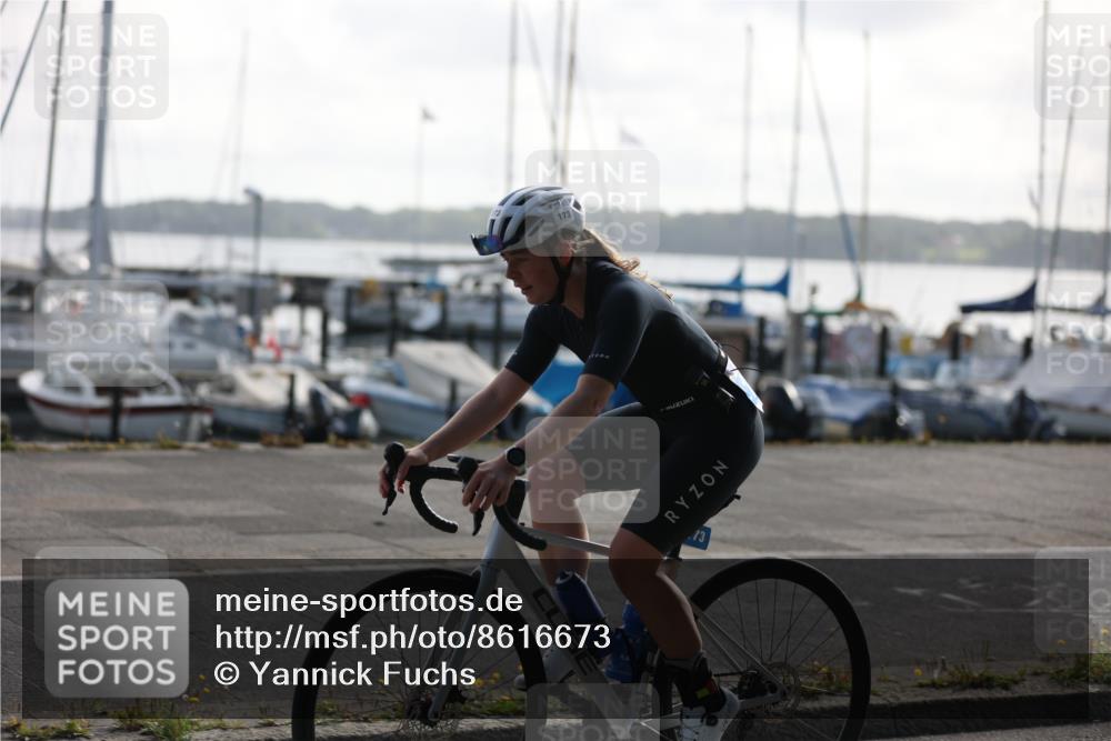 17.08.2025 - KN Förde Triathlon 2025 Yannick Fuchs http://msf.ph/oto/8616673 17.08.2025 09:37:04 Radfahren 115, 137, 173, 185, 187, 144, 204 meine-sportfotos.de