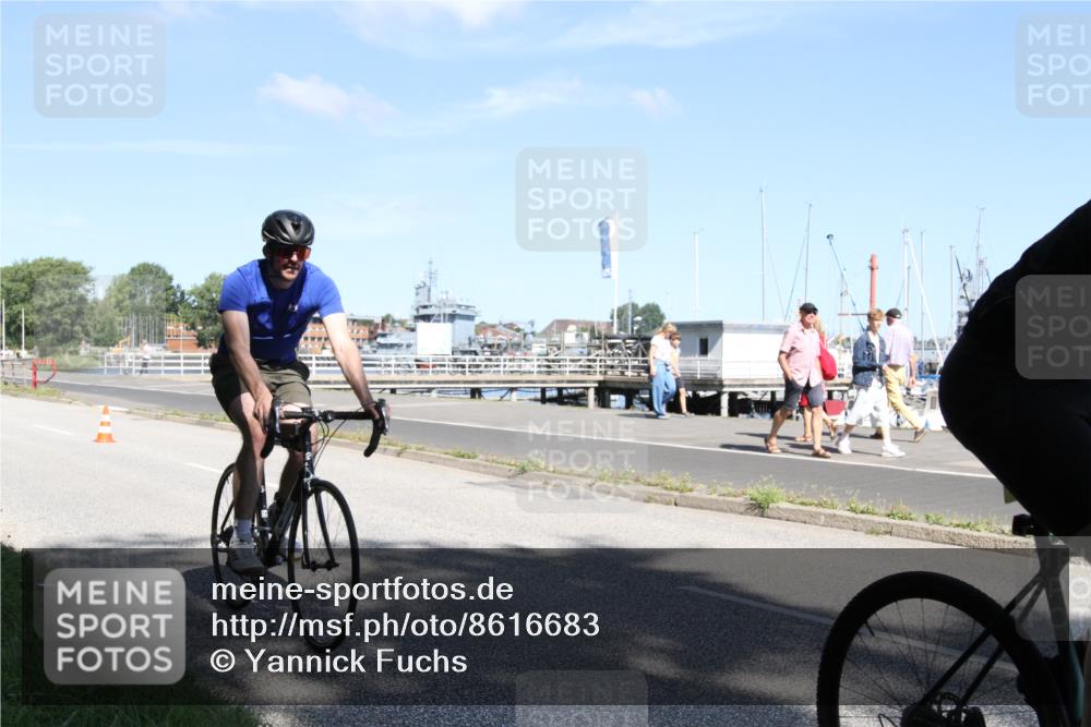 17.08.2025 - KN Förde Triathlon 2025 Yannick Fuchs http://msf.ph/oto/8616683 17.08.2025 11:38:37 Radfahren 294, 335, 351, 361, 382, 624, 625 meine-sportfotos.de