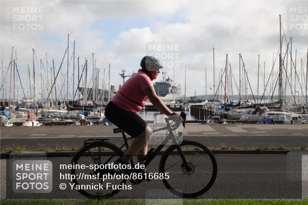 17.08.2025 - KN Förde Triathlon 2025 Yannick Fuchs http://msf.ph/oto/8616685 17.08.2025 09:37:33 Radfahren 106, 116, 180, 189, 251 meine-sportfotos.de