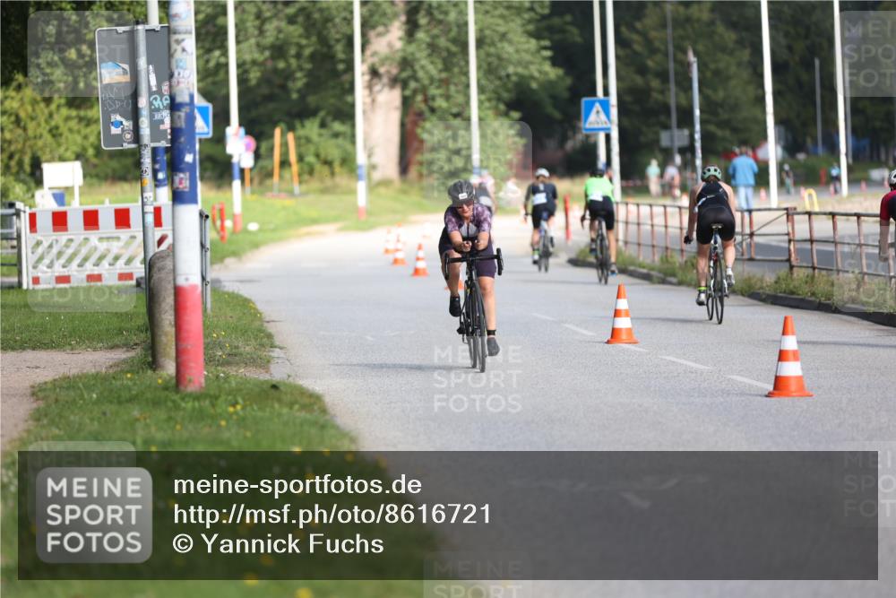 17.08.2025 - KN Förde Triathlon 2025 Yannick Fuchs http://msf.ph/oto/8616721 17.08.2025 09:37:14 Radfahren 164, 115, 137, 185 meine-sportfotos.de