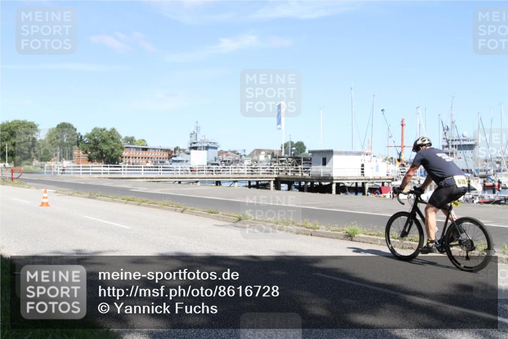 17.08.2025 - KN Förde Triathlon 2025 Yannick Fuchs http://msf.ph/oto/8616728 17.08.2025 11:39:31 Radfahren 320, 332, 377, 628 meine-sportfotos.de