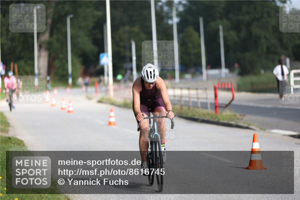 17.08.2025 - KN Förde Triathlon 2025 Yannick Fuchs http://msf.ph/oto/8616745 17.08.2025 09:37:27 Radfahren 106, 116, 180, 189, 251 meine-sportfotos.de