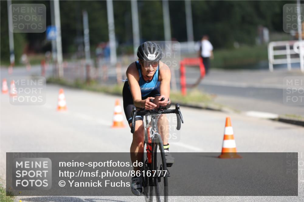 17.08.2025 - KN Förde Triathlon 2025 Yannick Fuchs http://msf.ph/oto/8616777 17.08.2025 09:37:35 Radfahren 106, 140, 158, 180, 189, 248, 251, 116 meine-sportfotos.de