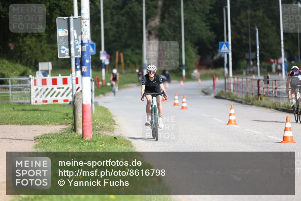 17.08.2025 - KN Förde Triathlon 2025 Yannick Fuchs http://msf.ph/oto/8616798 17.08.2025 09:37:41 Radfahren 140, 158, 159, 161, 181, 248, 106, 180, 189, 248, 251 meine-sportfotos.de