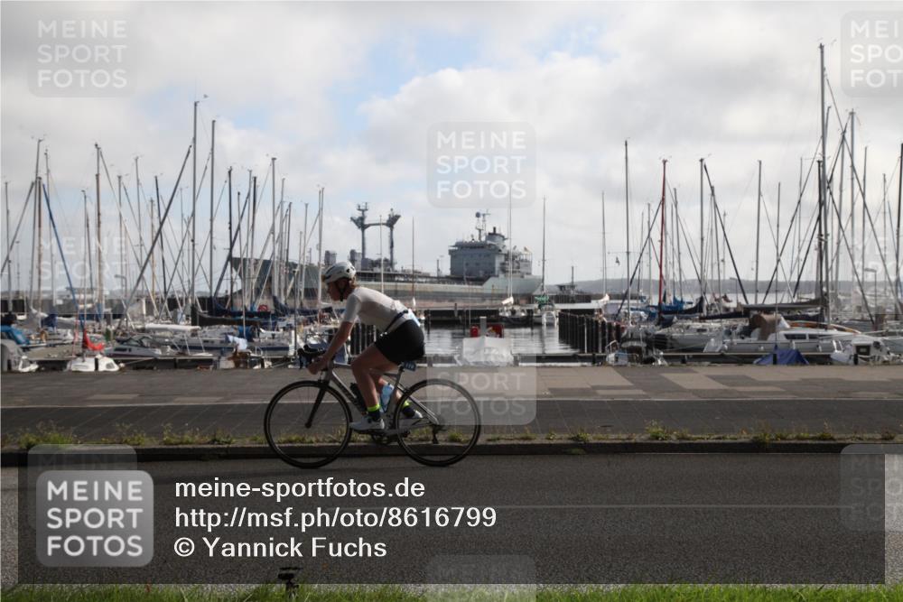 17.08.2025 - KN Förde Triathlon 2025 Yannick Fuchs http://msf.ph/oto/8616799 17.08.2025 09:38:42 Radfahren 110, 114, 141, 179 meine-sportfotos.de