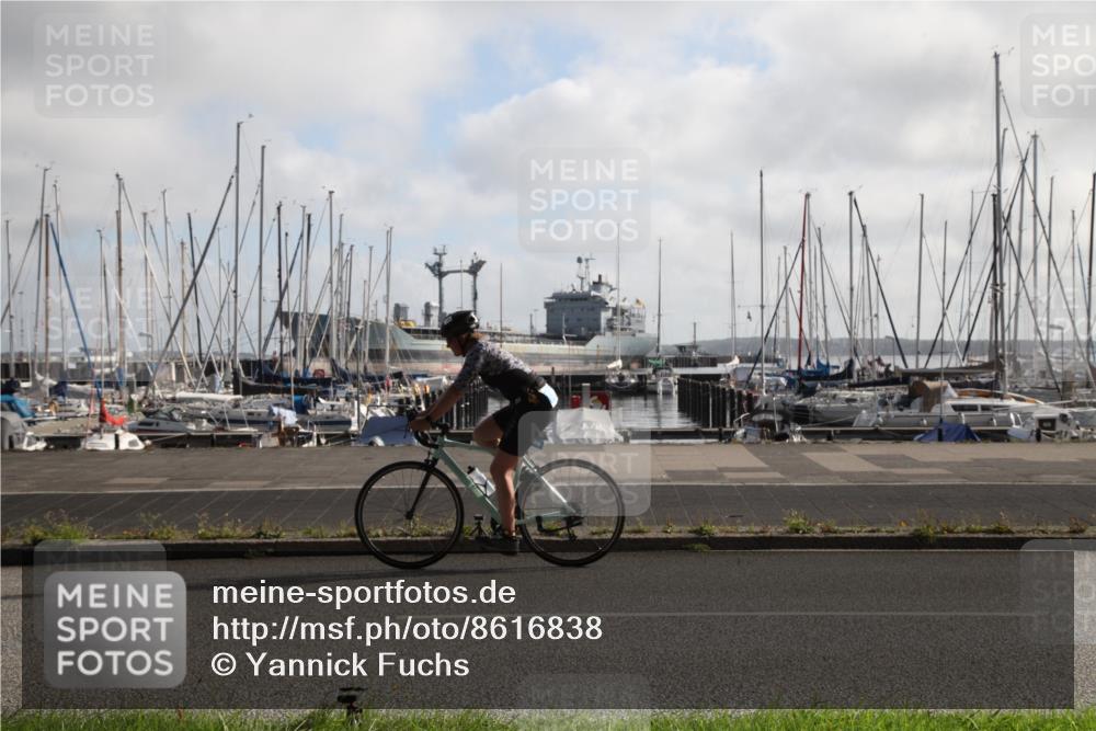 17.08.2025 - KN Förde Triathlon 2025 Yannick Fuchs http://msf.ph/oto/8616838 17.08.2025 09:39:05 Radfahren 137, 156, 182 meine-sportfotos.de