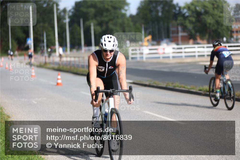 17.08.2025 - KN Förde Triathlon 2025 Yannick Fuchs http://msf.ph/oto/8616839 17.08.2025 09:37:50 Radfahren 109, 113, 121, 149, 159, 220, 228, 140, 161, 181 meine-sportfotos.de