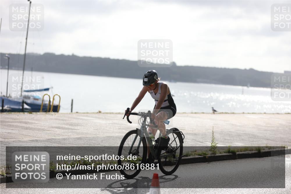 17.08.2025 - KN Förde Triathlon 2025 Yannick Fuchs http://msf.ph/oto/8616881 17.08.2025 09:38:02 Radfahren 103, 153, 160, 192, 250, 109, 113, 220, 228 meine-sportfotos.de