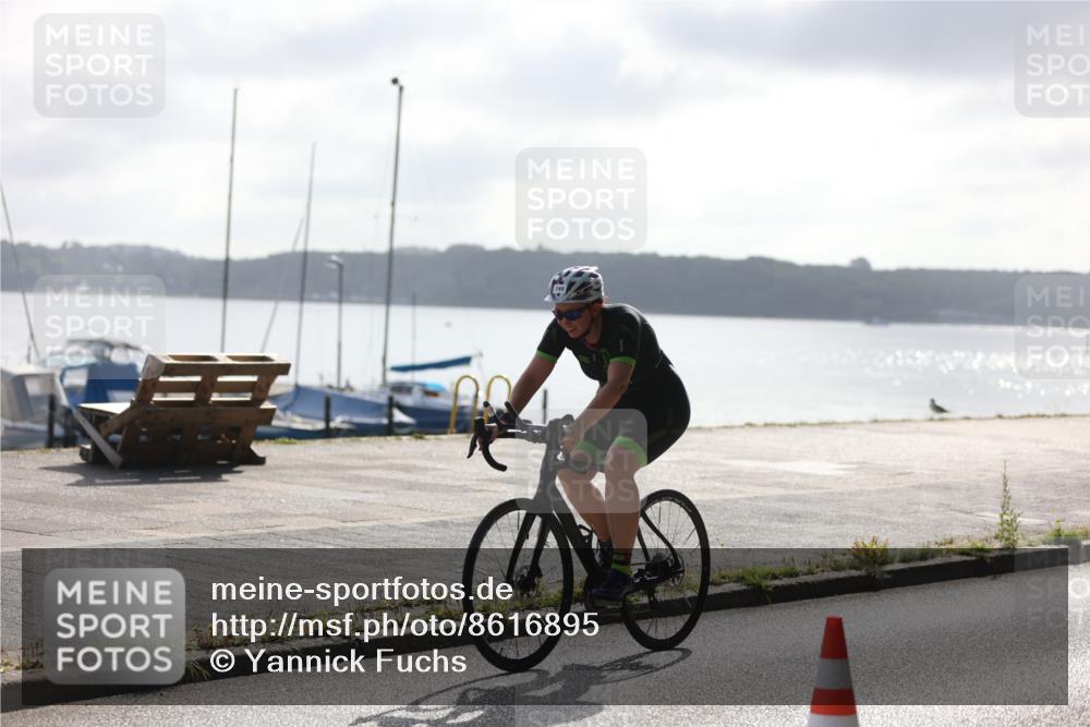 17.08.2025 - KN Förde Triathlon 2025 Yannick Fuchs http://msf.ph/oto/8616895 17.08.2025 09:38:04 Radfahren 103, 153, 160, 192, 250, 109, 113, 153, 220, 228 meine-sportfotos.de