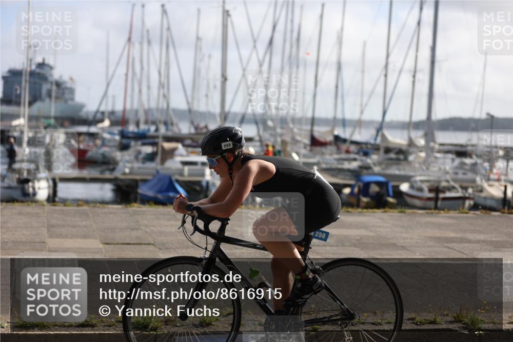 17.08.2025 - KN Förde Triathlon 2025 Yannick Fuchs http://msf.ph/oto/8616915 17.08.2025 09:38:08 Radfahren 103, 177, 192, 250, 153, 160 meine-sportfotos.de