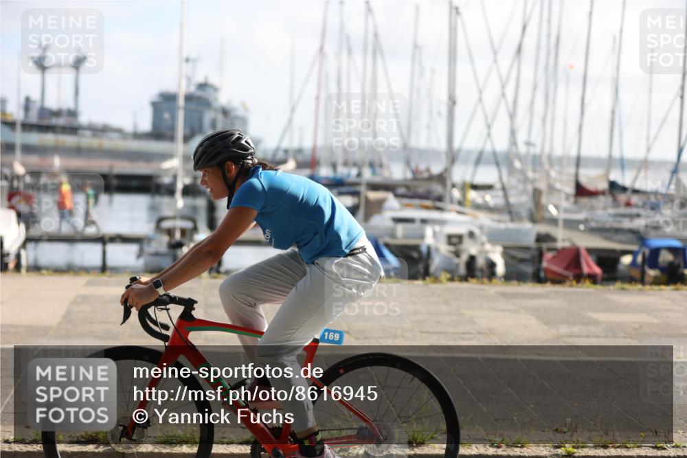 17.08.2025 - KN Förde Triathlon 2025 Yannick Fuchs http://msf.ph/oto/8616945 17.08.2025 09:38:21 Radfahren 169, 254, 177, 254 meine-sportfotos.de