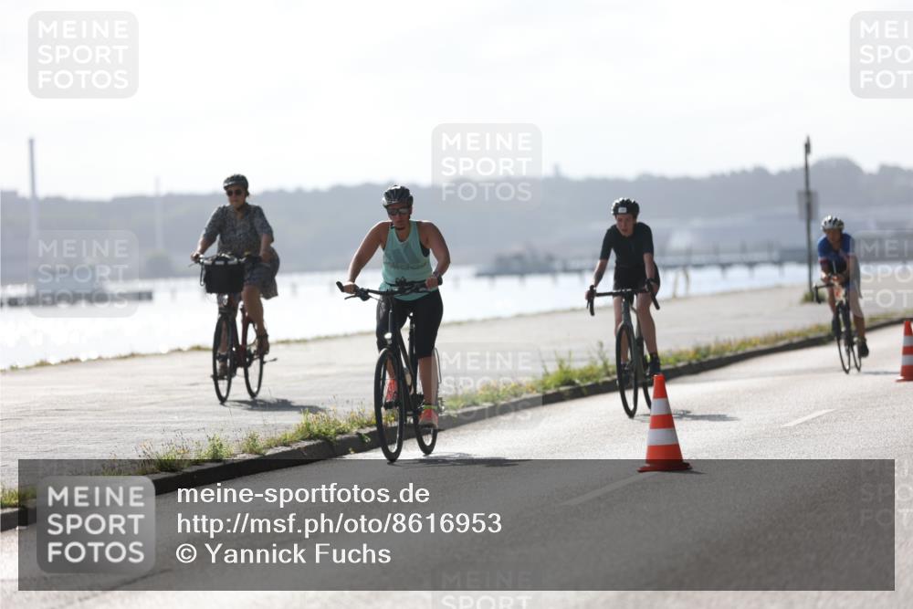 17.08.2025 - KN Förde Triathlon 2025 Yannick Fuchs http://msf.ph/oto/8616953 17.08.2025 09:38:29 Radfahren 108, 110, 131, 141, 199 meine-sportfotos.de
