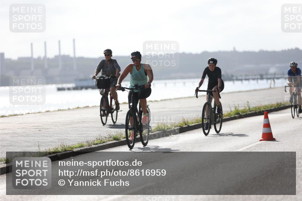 17.08.2025 - KN Förde Triathlon 2025 Yannick Fuchs http://msf.ph/oto/8616959 17.08.2025 09:38:29 Radfahren 108, 110, 131, 141, 199 meine-sportfotos.de