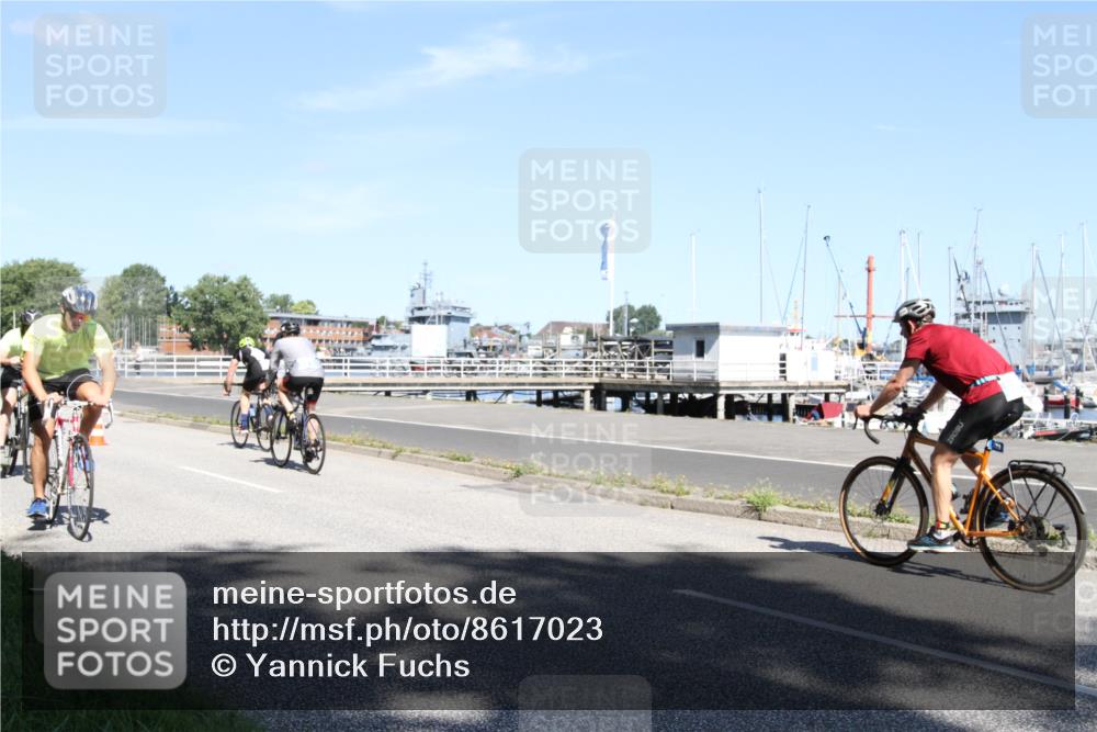 17.08.2025 - KN Förde Triathlon 2025 Yannick Fuchs http://msf.ph/oto/8617023 17.08.2025 11:44:27 Radfahren 325, 329, 350, 371, 385, 616, 642 meine-sportfotos.de