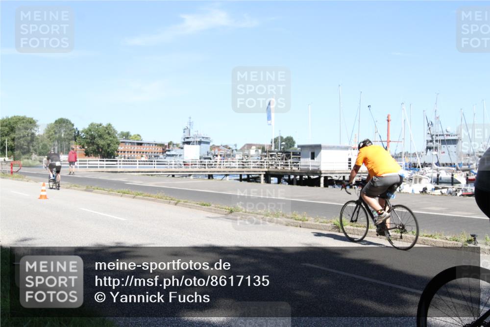 17.08.2025 - KN Förde Triathlon 2025 Yannick Fuchs http://msf.ph/oto/8617135 17.08.2025 11:46:09 Radfahren 326, 328, 329, 350, 363, 371, 372, 609, 619 meine-sportfotos.de