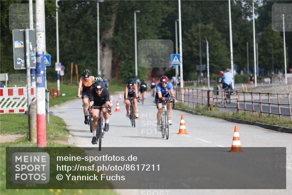 17.08.2025 - KN Förde Triathlon 2025 Yannick Fuchs http://msf.ph/oto/8617211 17.08.2025 09:39:34 Radfahren 109, 113, 117, 157, 158, 161, 181, 228, 157 meine-sportfotos.de