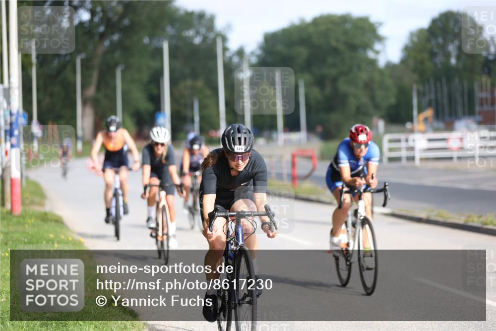 17.08.2025 - KN Förde Triathlon 2025 Yannick Fuchs http://msf.ph/oto/8617230 17.08.2025 09:39:37 Radfahren 109, 113, 158, 161, 181, 228, 117, 157 meine-sportfotos.de