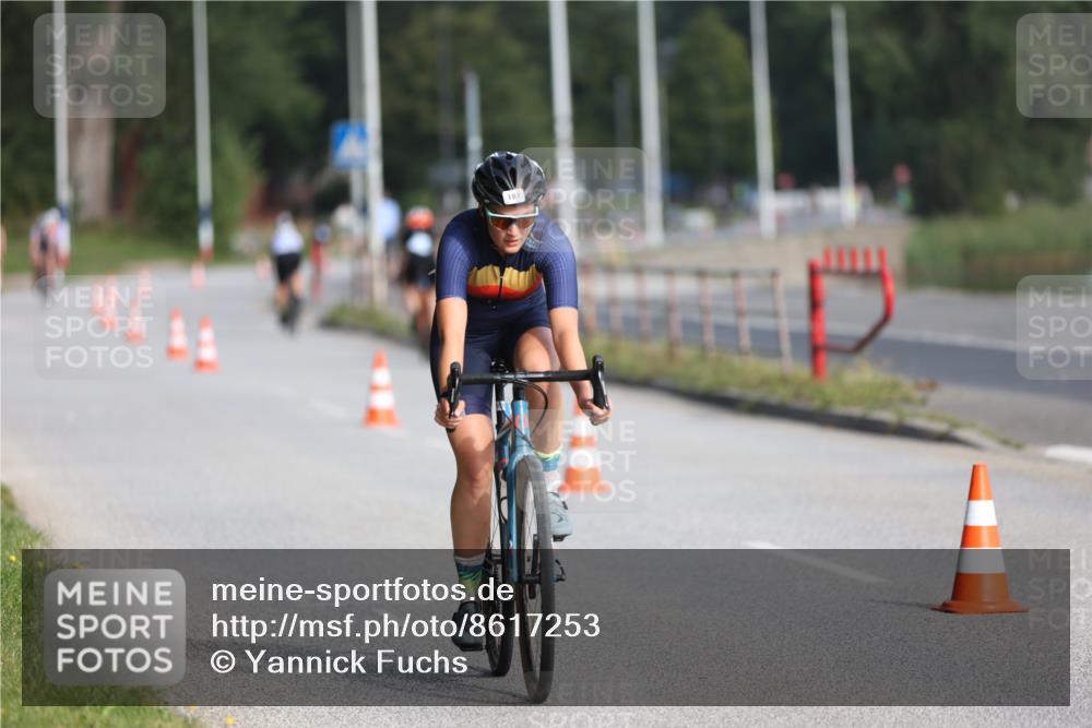 17.08.2025 - KN Förde Triathlon 2025 Yannick Fuchs http://msf.ph/oto/8617253 17.08.2025 09:39:42 Radfahren 103, 149, 181, 109, 113, 117, 158, 161, 228 meine-sportfotos.de
