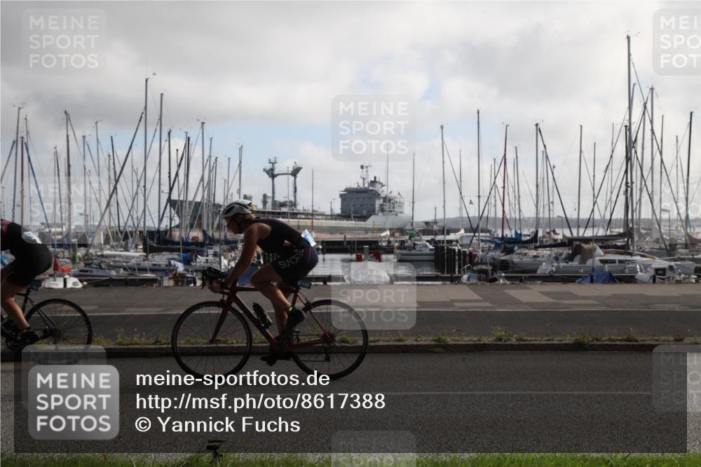 17.08.2025 - KN Förde Triathlon 2025 Yannick Fuchs http://msf.ph/oto/8617388 17.08.2025 09:44:01 Radfahren 111, 122, 127, 145, 146, 147, 148, 151, 162, 208, 215, 218, 242 meine-sportfotos.de