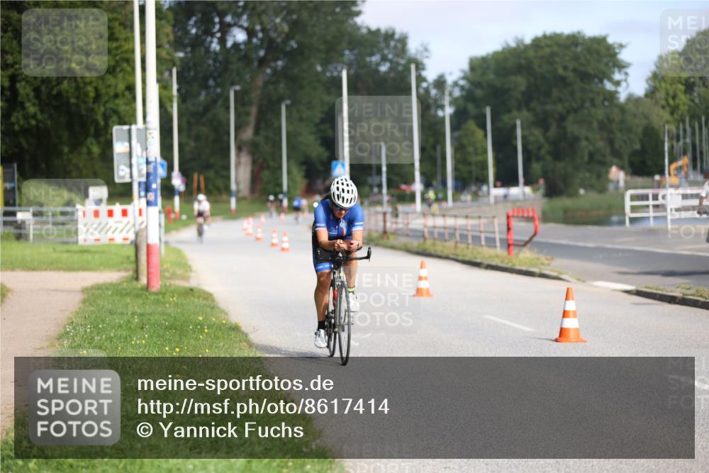 17.08.2025 - KN Förde Triathlon 2025 Yannick Fuchs http://msf.ph/oto/8617414 17.08.2025 09:40:23 Radfahren 104, 107, 110, 114, 125, 163, 179, 108, 125, 169 meine-sportfotos.de