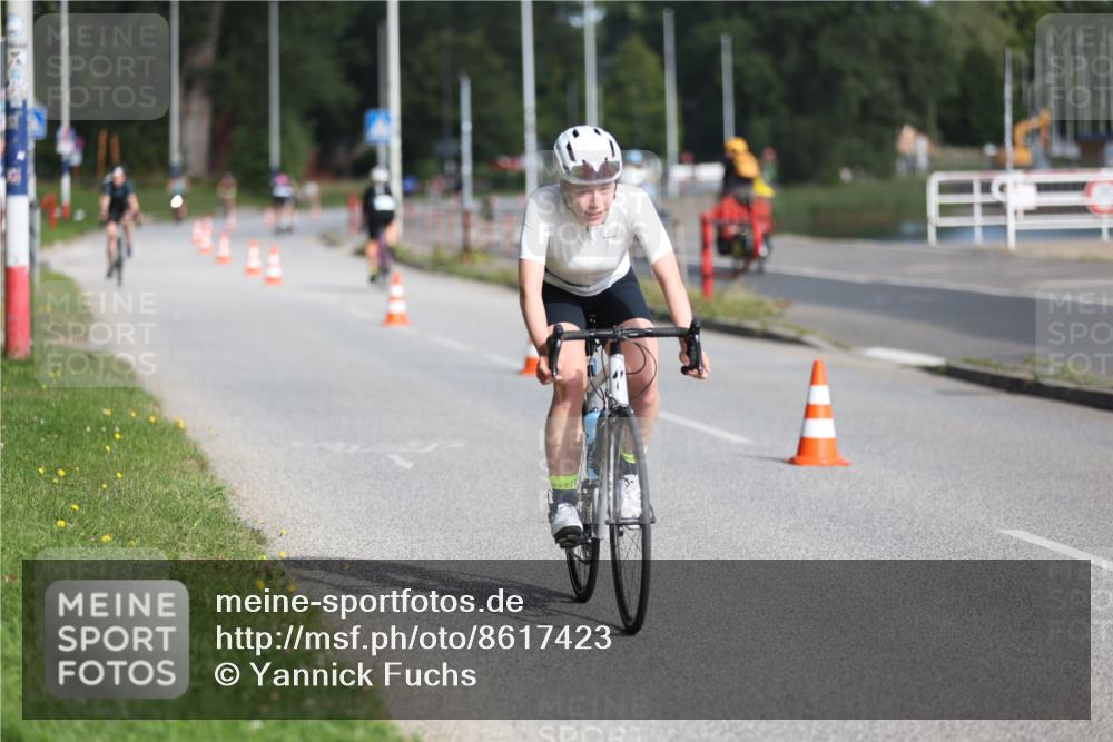 17.08.2025 - KN Förde Triathlon 2025 Yannick Fuchs http://msf.ph/oto/8617423 17.08.2025 09:40:29 Radfahren 104, 107, 131, 163, 179, 184, 241, 110, 114, 125 meine-sportfotos.de