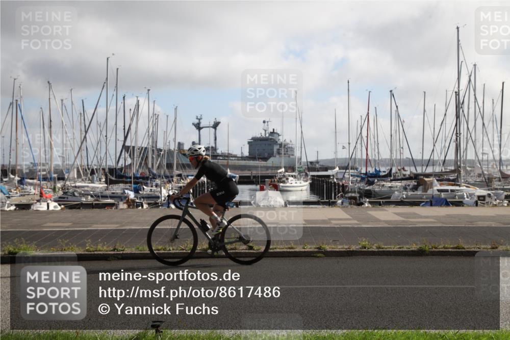 17.08.2025 - KN Förde Triathlon 2025 Yannick Fuchs http://msf.ph/oto/8617486 17.08.2025 09:44:53 Radfahren 101, 105, 150, 195, 200, 201, 230, 252 meine-sportfotos.de