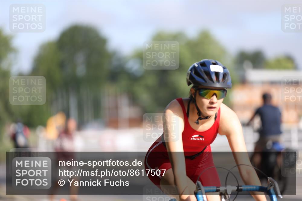 17.08.2025 - KN Förde Triathlon 2025 Yannick Fuchs http://msf.ph/oto/8617507 17.08.2025 09:40:55 Radfahren 119, 172, 211, 199 meine-sportfotos.de