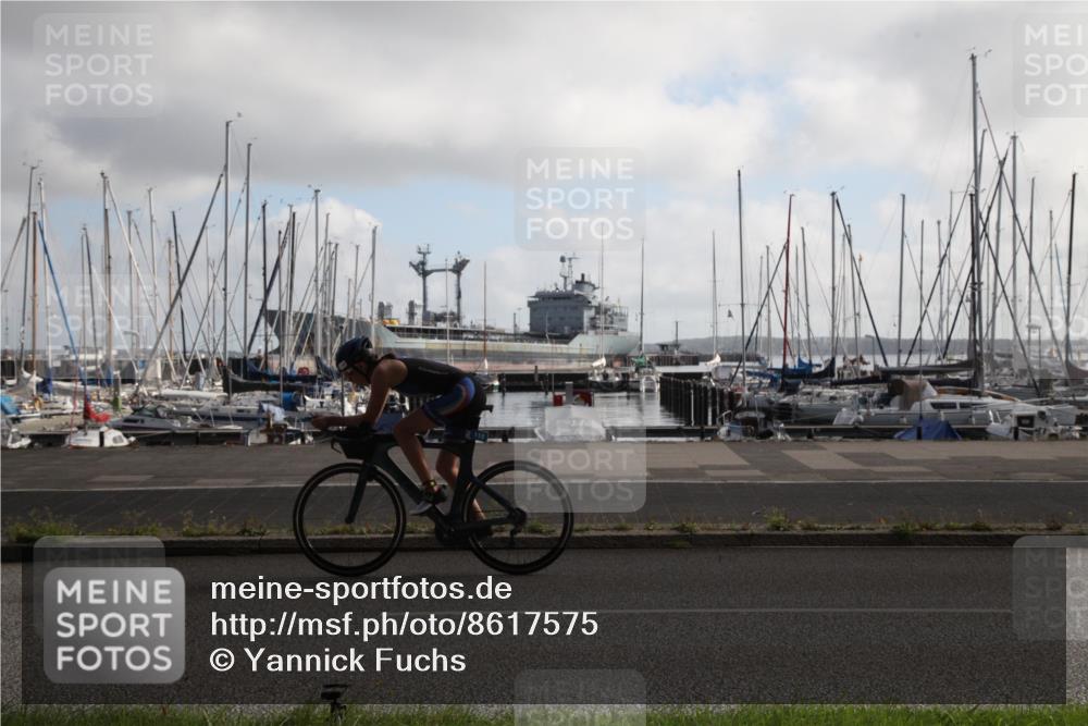 17.08.2025 - KN Förde Triathlon 2025 Yannick Fuchs http://msf.ph/oto/8617575 17.08.2025 09:45:57 Radfahren 115, 118, 122, 139 meine-sportfotos.de