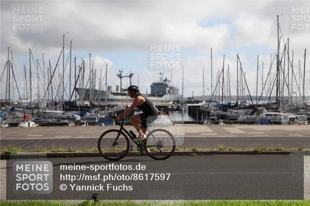 17.08.2025 - KN Förde Triathlon 2025 Yannick Fuchs http://msf.ph/oto/8617597 17.08.2025 09:46:20 Radfahren 144, 171, 213 meine-sportfotos.de