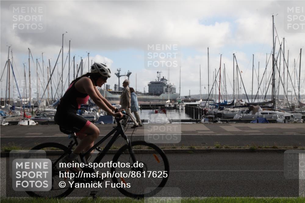 17.08.2025 - KN Förde Triathlon 2025 Yannick Fuchs http://msf.ph/oto/8617625 17.08.2025 09:46:34 Radfahren 101, 120, 180, 194, 225, 246 meine-sportfotos.de